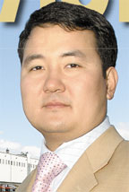 Владислав Пак