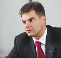 Сергей Бешев верит в коммерческие перспективы мобильного доступа к Internet и сетей третьего поколения