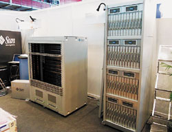 Высокопроизводительный компьютер Sun Constellation создается из компонентов, соответствующих открытым отраслевым стандартам, таких как процессоры в архитектуре x64, лезвийные серверы Sun, система хранения Sun Fire x4500 и свободно распространяемые операционные системы Solaris или Linux