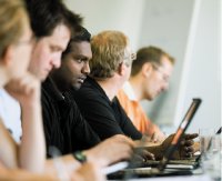 Кадровые проблемы, с которыми столкнулись в SAP, может считать следствием успеха компании: слишком большой спрос на ее программное обеспечение — и недостаток специалистов, способных его установить и обслуживать