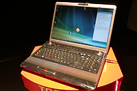 Новые ноутбуки Toshiba имеют, во всех смыслах этого слова, блестящий дизайн 