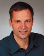 Генеральный менеджер группы высокопроизводительных вычислений в Microsoft Кирилл Фаенов рассчитывает заинтересовать новым продуктом тех, кто работает в финансовой, аэрокосмической, автомобильной отрасли, в науке и медицине