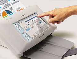 Все операции по управлению сканером в рабочем режиме осуществляются посредством сенсорного ЖК-дисплея