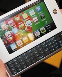 Проект Moblin, инициированный Intel в 2007 году, направлен на создание операционной системы на базе Linux для нетбуков и мобильных Internet-устройств