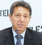 Юрий Домбровский: «Четверть жителей нашей страны еще никогда не имели собственного мобильного телефона» 