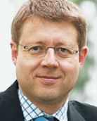 По мнению Маркуса Шнайдера, директора направления систем хранения Fujitsu Siemens Computers, именно СХД дают заметную экономию энергопотребления и выигрыш в быстродействии