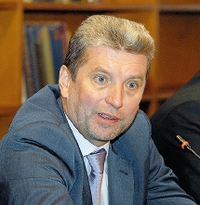 По оценке Александра Вислого, через несколько лет, когда основная масса учебно-справочной литературы будет оцифрована, электронный учебник предпочтут бумажному 60-70% читателей библиотеки