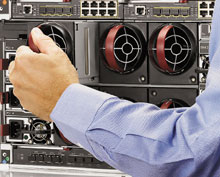 В HP надеются, что системы на базе c3000 приобретут популярность не только у компаний средних размеров, но и у крупных предприятий, которые смогут полностью перевести свою инфраструктуру на лезвийные платформы