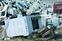 По данным Агентства США по защите окружающей среды, только в 2006 году на американских свалках бытовых отходов оказалось более 300 млн электронных устройств, многие из которых не были должным образом утилизированы 