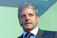 Бизнес, как подчеркнул Карл-Хайнц Варум, уже не мыслится без оперативной информационной поддержки 