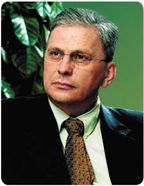 «Информационные технологии — совершенный, мощный и... совершенно бесполезный инструмент, если никто в организации в реальных изменениях не заинтересован», Андрей Коротков, зав. кафедрами школы ИТ-менеджмента АНХ при Правительстве РФ и МГИМО (У) 