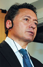 По словам Кристиана Моралеса, производительность чипов Core 2 Duo — на десятки процентов выше, чем у семейства Core Duo