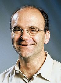 Билл Макфарленд: «Новый чип можно использовать в устройствах бытовой электроники, причем их покупатели даже не будут знать, какие сетевые технологии применяются в каждом из них»