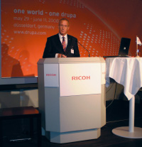 Питер Вильямс (Infotec Europe) заверил, что Ricoh Pro 900 поступит в продажу уже в III кв. по очень конкурентной цене