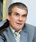 Владимир Зернов: «В ближайшем будущем планируется массовый переворот в получении образования — оно будет дистанционным»