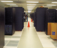 Инженеры корпорации IBM завершают сборку суперкомпьютера, который впервые перешагнет петафлопный рубеж