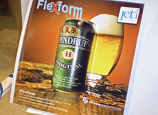 Образец изделия, полученного вакуумной формовкой. Для печати использовались гибкие УФ-чернила Flex Form UV