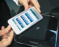 TransferJet обеспечивает беспроводную передачу данных на скорости до 375 Мбит/с на расстояние в несколько сантиметров