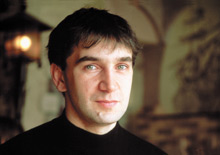 Как утверждает Сергей Белоусов, различные версии программ виртуализации Parallels установлены более чем на 700 тыс. компьютеров по всему миру. 