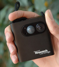 В сравнении с характеристиками современных цифровых фотоаппаратов SenseCam не производит сильного впечатления, однако его вполне достаточно для того, чтобы дать толчок к восстановлению воспоминаний