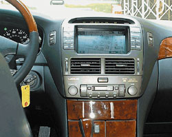 В ближайшем будущем Navteq рассчитывает добиться более богатого визуального содержания, встроить «умную» систему в недорогие модели машин, отслеживать пробки в режиме реального времени, давать помощь и советы водителям на дороге, обеспечить более широкое покрытие в России