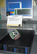 Демонстрация систем на базе микропроцессора Barcelona, запланированного к выпуску в этом году, служит свидетельством того, что компания AMD близка к выполнению своих обещаний