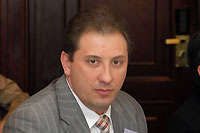 Aндрей Серегин: "Основными покупателями систем хранения являются предприятия тех отраслей, где происходят структурные изменения, – энергетической, телекоммуникационной, нефтегазовой, химической" 