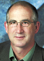 Кен Драчник признает, что если судить по контролируемой доле рынка серверов приложений, то Sun нельзя отнести к его лидерам. Однако он подчеркивает, что все эти исследования опираются на объем получаемых доходов, а Sun предлагает серверы приложений бесплатно