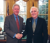 Удача и признание редко сопутствуют первооткрывателям — Даг Энгельбарт был назван человеком, сделавшим больше всех для появления персонального компьютера, но заработавшим на этом меньше всех