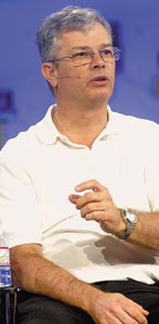 По словам Дэвида Перлмуттера, с момента начала поставок платформы Intel Centrino Duo в мире уже продано больше 10 млн. ноутбуков с поддержкой спецификаций 802.11n на материнской плате