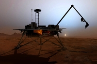 Роботизированный манипулятор длиной 2,5 метра, установленный на Mars Lander, брал образцы льда и почвы, анализ которых выполнялся на борту космического аппарата 