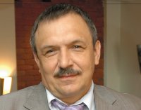 «Обойтись без привлечения сторонних компаний при реализации крупных ИТ-проектов невозможно, но и целиком полагаться на них, не имея у себя грамотных специалистов, нельзя – это может очень дорого обойтись компании», - Анатолий Кузнецов, начальник управления информационных технологий ОАО СК «Прогресс-Гарант» 