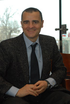 По словам Лучио Фурлани, приобретение поставщиков новых программных продуктов помогает повышать и продажи "традиционных" для HP программных решений 