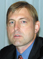 Патрик Роджерс: «Мы не ставим своей задачей продать клиенту больше систем хранения данных; наша цель в обеспечении более эффективного использования этих систем»