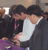 Рецепт успеха iPhone оказался довольно простым, чем не замедлили воспользоваться конкуренты Apple