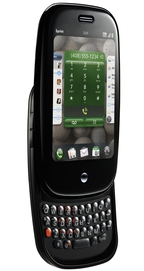Новый смартфон от Palm поддерживаетсенсорное управление, но при этом поставляется и с клавиатурой QWERTY, которая выдвигается из нижней части корпуса 
