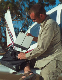 Терминалы BGAN настолько компактны, что легко помещаются в сумку для ноутбука