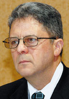 По мнению Аркадия Кремера, IP-технологии все глубже проникают в бизнес-процессы предприятий, позволяют отказаться от инвестиций в физические активы и развивать виртуальную составляющую бизнеса