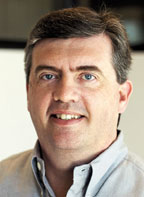 Тим Йетон: «Исторически сложилось так, что Red Hat выбрала концепцию Open Source на уровне операционной системы. Опираясь на этот опыт, мы можем эффективно использовать ценные свойства свободно распространяемых решений в области программного обеспечения промежуточного слоя и сервис-ориентированных архитектур»