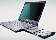 Ноутбук  Fujitsu Siemens S6410 весит всего 1,7 кг при диагонали экрана 13,3 дюйма, диск вмещает 120 Гбайт, время работы при установке в специальный отсек второй батареи — около десяти часов