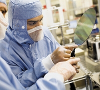 Производства, которые в NXP планируют закрыть или продать, не относятся к самым современным в полупроводниковой индустрии. Но не являются таковыми и те, что в компании намерены пока у себя сохранить