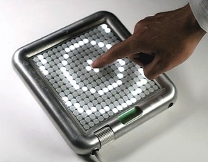 Одной из самых загадочных новинок стал электронный музыкальный инструмент будущего - Yamaha Tenorion