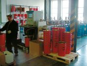 С 16-компонентной станцией смешения Stork можно выполнять даже ручное дозирование специальных добавок, таких как воск или пеногаситель