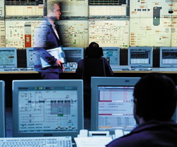 За последние полгода в компаниях, подведомственных бизнес-единице № 2 РАО «ЕЭС России», произошел прорыв в области реализации ИТ-стратегии, которая еще весной казалась столь же недостижимой, как линия горизонта