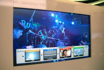 Телевизор на базе Cell компания Toshiba уже показывала в январе на выставке CES в Лас-Вегасе, но сейчас, на IFA, впервые были объявлены сроки его выхода 