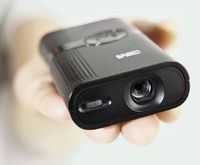 Микропроектор MPro120 создан не для того, чтобы конкурировать с обычным проекционным оборудованием, его задача — расширить возможности проецирования изображения в «полевых» условиях