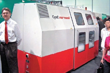 Стенд DuPont. По заявлению разработчиков, обработка одной рукавной формы с помощью системы DuPont Cyrel Round занимает неболее 8-10 минут