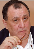 Сергей Анисимов: «Когда современные концепции менеджмента и маркетинга преподают те, кто ранее читал курс по политэкономии социализма, это не внушает доверия».