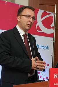 Питер Ньюкомб: «Nortel не станет заниматься разработкой и производством базовых станций мобильной связи, предпочитая использовать оборудование партнеров». 