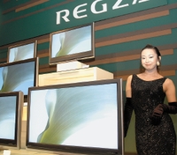 Пока в линейке телевизоров Toshiba REGZA только два устройства с технологией Resolution+, но в будущем году планируется увеличить их количество